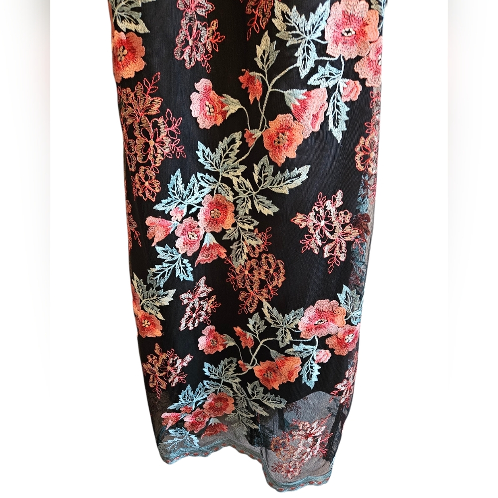 Guess Floral Embroidered Halter Bodycon Dress - Picture 7 of 9